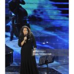 Gal Costa Instagram – Há exatos 16 anos, Gal foi um dos destaques no 58º Festival da Canção Italiana, que aconteceu no Ariston Theatre, em 28 de fevereiro de 2008, em Sanremo, Itália. Gal fez um dueto com o italiano @sergiocammariere na canção “L’amore Non Si Spiega”.

As comemorações pelos 50 anos da bossa nova chegaram ao Velho Continente. A cantora Gal Costa recebeu um convite do pianista e compositor Sergio Carmariere para um dueto, no Festival da Canção Italiana, em Sanremo. Ele compôs “L’amore non si spiega” e buscava uma cantora brasileira para interpretar a canção e realizar uma homenagem ao gênero. O músico entrou em contato com a obra de Gal através do empresário Ettore Careta, que não pensou duas vezes antes de indicar a gata do sorriso de Alice. A baiana cantará uma versão em português da ‘bossa nova italiana, adaptada por Massimiliano de Tomasi. Para a ocasião, a cantora escolheu um modelito by Narciso Rodriguez.

Fonte: Jornal do Brasil 
Fotos: Tiziana Fabi/AFP e Elisabetta Villa via Getty Images

#GalCosta #EquipeGal