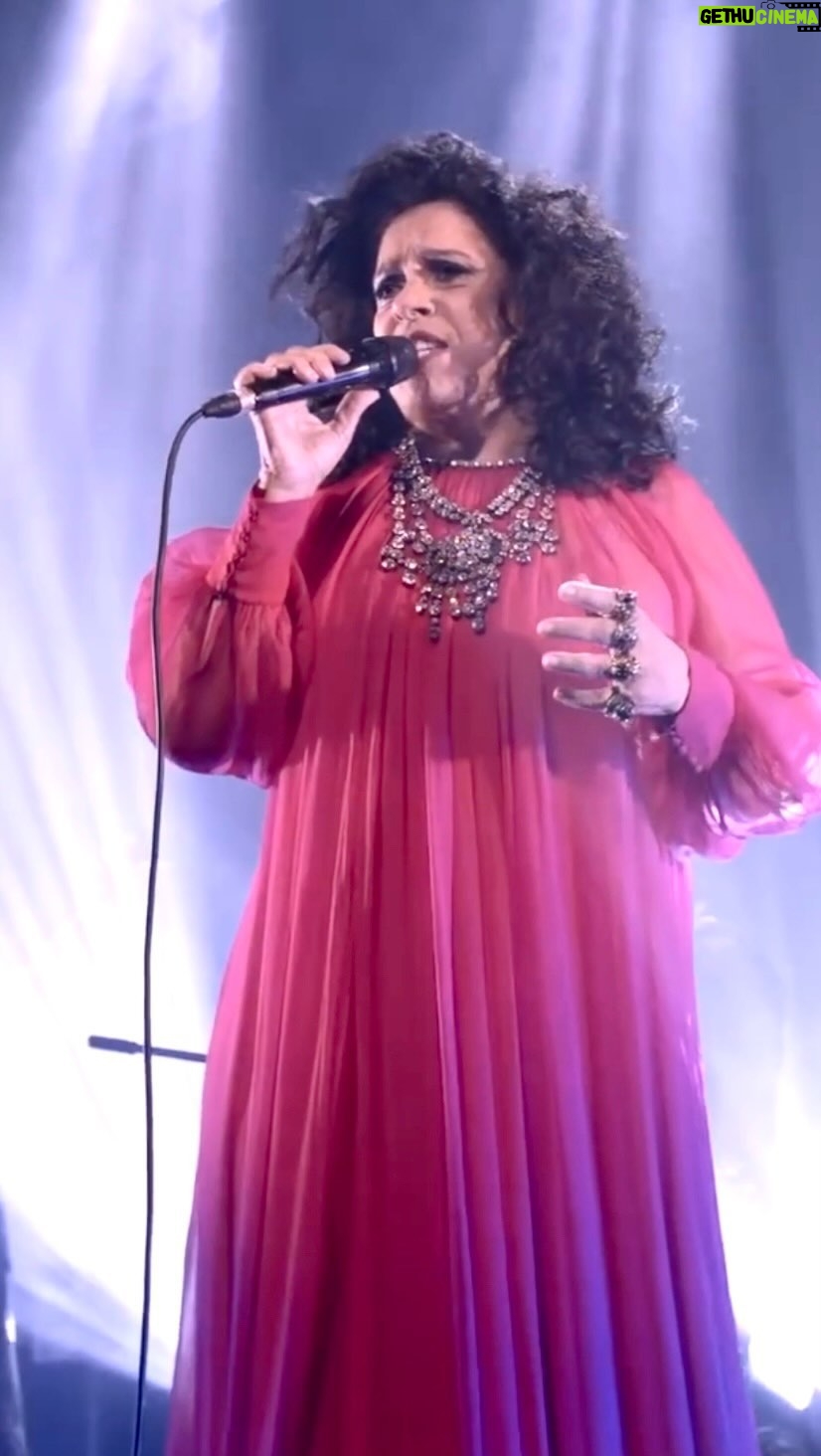 Gal Costa - 12.8K Likes - 🎤🎶 Celebrando o Dia Mundial da Voz, uma homenagem à MÃE DE TODAS AS VOZES, Gal Costa, uma das vozes mais marcantes da nossa música. Seu legado é eterno #galpratodavida
#DiaMundialdaVoz #GalCosta #EquipeGal