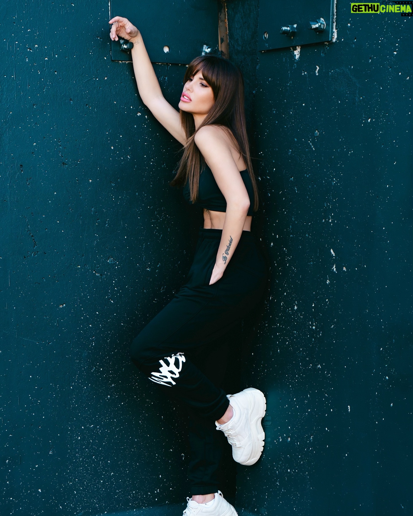 Gala Caldirola Instagram - 🖤🖤🖤 Ph: @nilxonalejandro