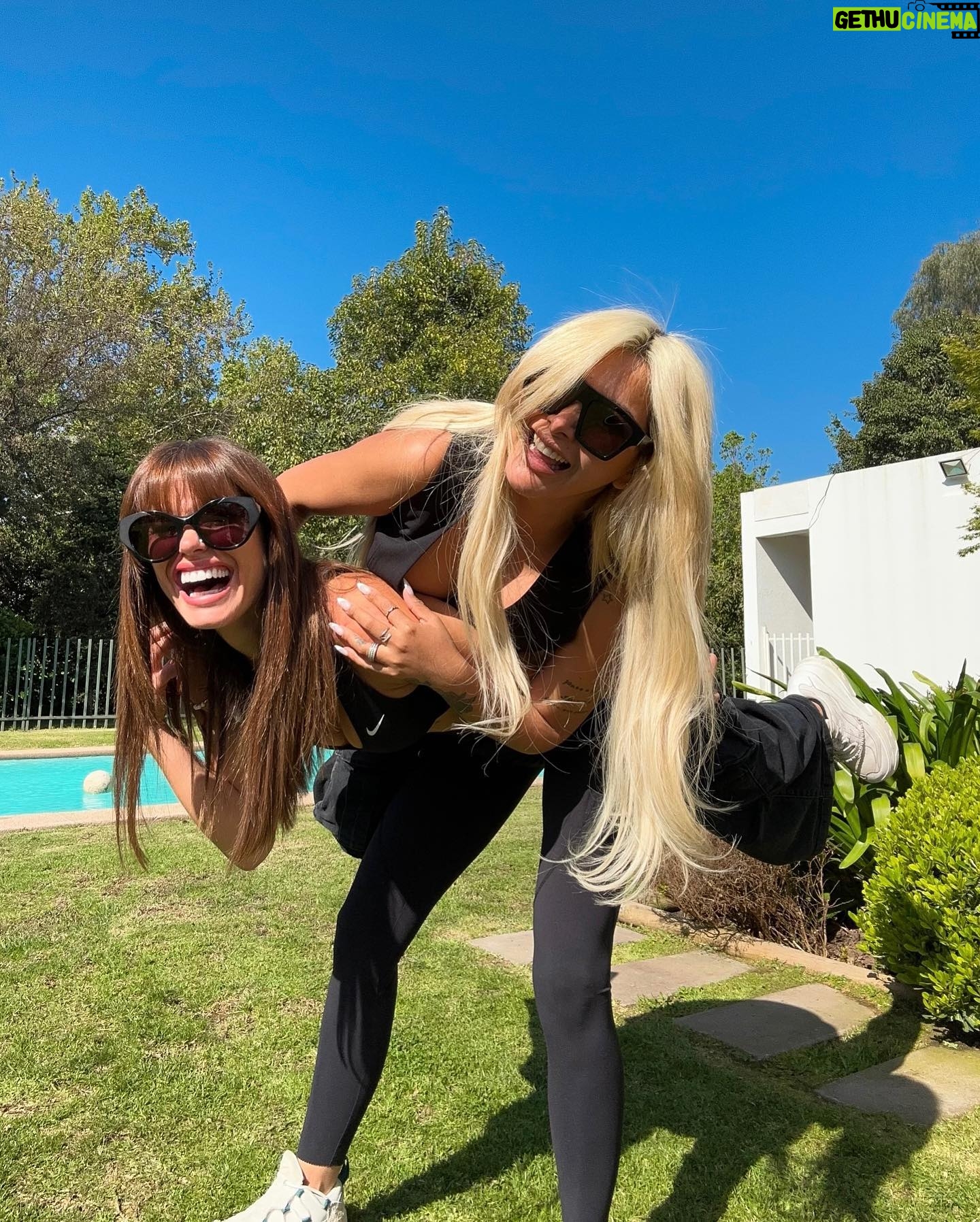 Gala Caldirola Instagram - Mi gotita de agua en el otro continente 🇨🇱 Te amo y te extraño pero taaaaaaaanto @tity_fonseca.ok 🤍
