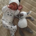 Gala Caldirola Instagram - Mismo bebe, mismo peluche… 6 años de diferencia🤍 🔜