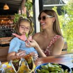 Gala Caldirola Instagram – Aunque es dolorosa la distancia, todo lo hago por nosotras dos 🩷👧🏻