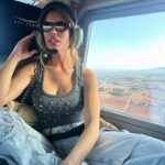 Gala Caldirola Instagram - Con altura @extrimrace 🚁