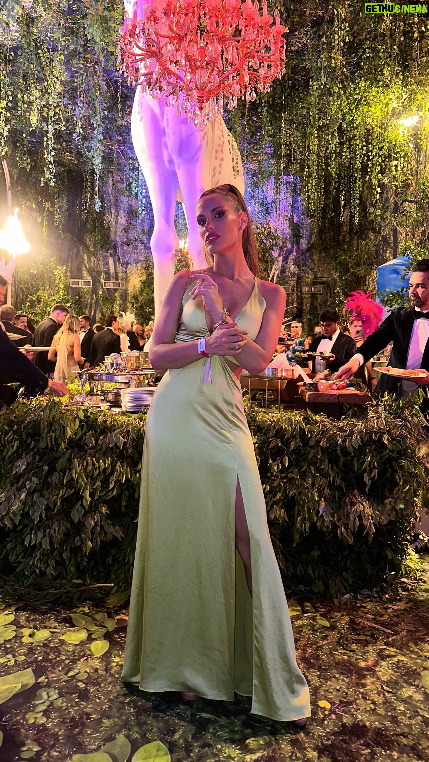 Gala Caldirola Instagram - Baile do Copa 2024 #carnaval #riodejaneiro