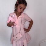 Gala Caldirola Instagram - Solo vengo a presumir de mi princesa 🎀🤭 Ella es tan bonita, tan dulce, amable, alegre, empática, cariñosa, inteligente… Es lo mejor que hice en mi vida!! No me canso de decirle que amo ser su mama 🤍