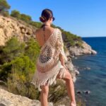 Gala Caldirola Instagram - Cuantos como yo aman esas pequeñas playas escondidas que siempre están vacías ? Hoy conocí una nueva en el Mascarat de Altea 🤍