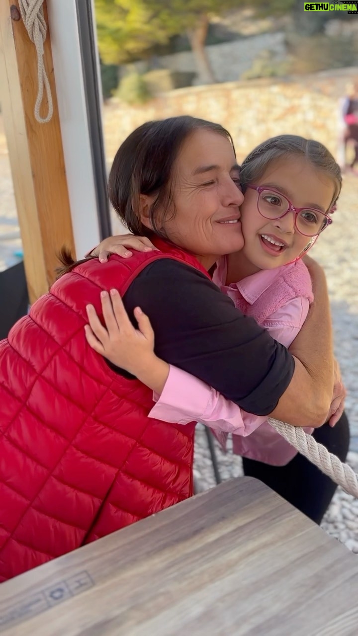 Gala Caldirola Instagram - Nuestros domingos🌳 Amor de madre, amor de abuela ❤️