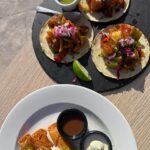 Gala Caldirola Instagram – Hoy tuve una cita cerquita del mar 🌴
Comida mexicana y una compañía especial 🤭