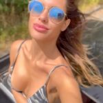 Gala Caldirola Instagram - Me di la libertad de ser yo misma! Y no fue fácil por que tuve que dejar atrás a personas que de verdad quería… Salir de lugares a los qué tal vez no pertenecía. Tuve que soltar toda una vida para volver a encontrarme a mi misma. Pero aquí estoy , mas segura que nunca de quien soy! Y si, quizás si pudiera ir al pasado traería conmigo a personas, lugares y momentos… Pero por nada del mundo dejaría de ser lo que soy y de hacer lo que siento! 🦋