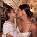 Gala Caldirola Instagram - Quizás no soy una mujer perfecta… Lo sé… Pero saben que ? Me siento una madre increíble y tenemos una hija feliz!! Y con eso me valido y me siento plena 🤍
