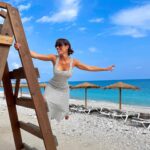 Gala Caldirola Instagram – Un equilibro inestable entre cordura y locura. Espiritual y terrenal. Básicamente… una mujer soñadora y real.