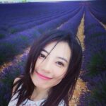 Gao Yuanyuan Instagram - 闻到了吗💜💜💜