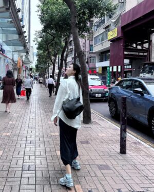 Gao Yuanyuan Instagram - 走走停停👣#GOOTD