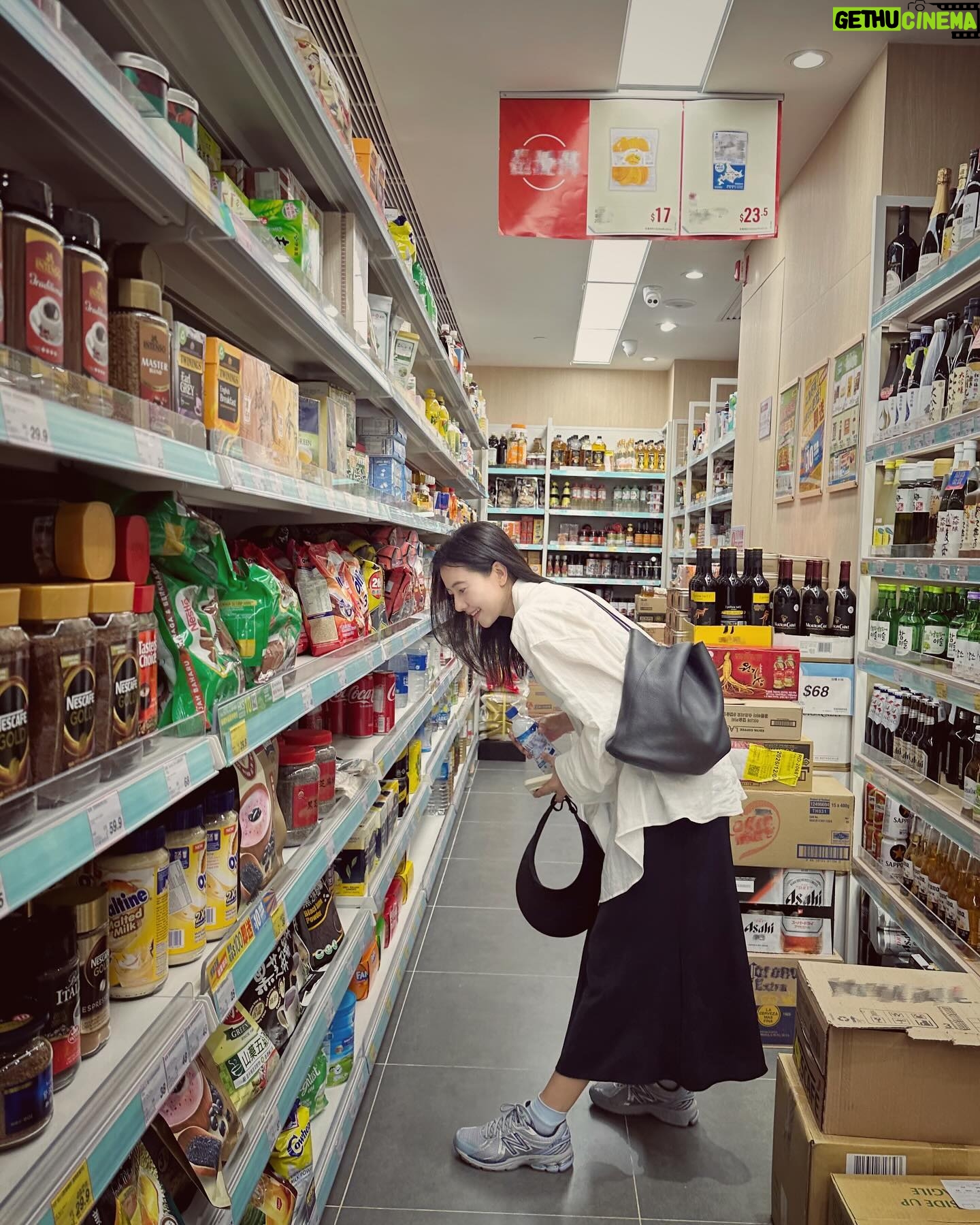 Gao Yuanyuan - 11.3K Likes - 超市逛一逛🚶🏻♀️#GOOTD
