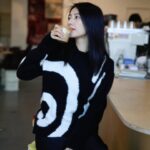 Gao Yuanyuan Instagram - coffee time☕️☀️#GOOTD
