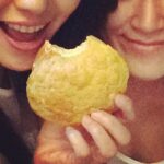 Gao Yuanyuan Instagram - 半夜来探班的才是中国好闺蜜@zoeeeeee_y