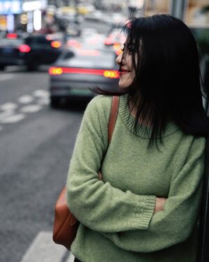 Gao Yuanyuan Instagram - 渝见一阵风🍃#GOOTD