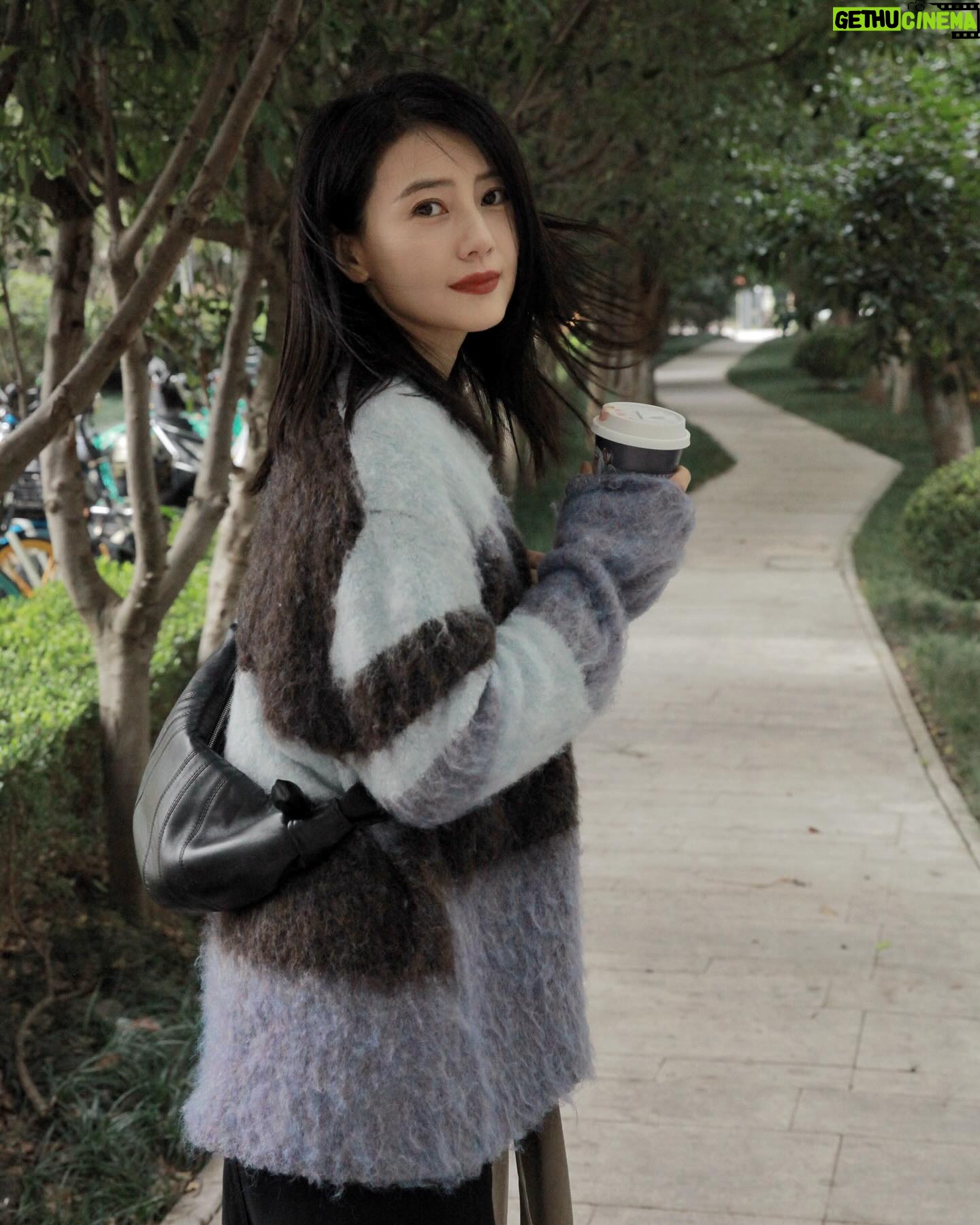 Gao Yuanyuan - 10.9K Likes - 阳光甚好☀️#GOOTD