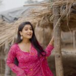 Garima Chaurasia Instagram – Pyaarii pyari baato pe teriii🫠💖
.
#gimaashi #reels #saree #sareelove #gimaians