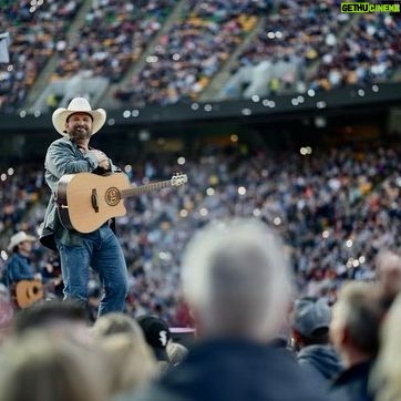 Garth Brooks Instagram - Edmonton, THANK YOU for reminding me why Canada is one of the BEST places to play Country Music! 2 nights in #YEG, life is good!!!!! love, g