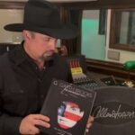 Garth Brooks Instagram - My first UNBOXING!!!! The Limited Edition Anthology II ships ONE WEEK from today! Pre-order yours on @talkshoplive to get it FIRST (link in bio) love, g