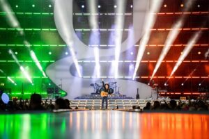Garth Brooks Instagram - I’ve dreamed about this night… IRELAND, you were even better than my dreams! I’m in LOVE with YOU 🇮🇪 !!!! g