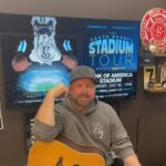 Garth Brooks Instagram - Tickets for #GARTHinCHARLOTTE go ON SALE in 7 minutes! Click the link in bio to get your 🎟-Team Garth #NorthCarolina #GarthBrooks #charlottenc