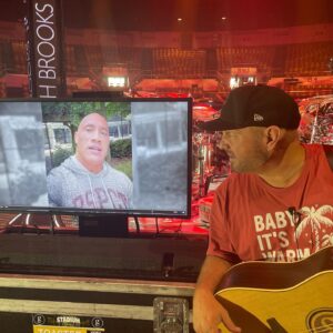 Garth Brooks Instagram - @therock Thanks for the tag!!! @missy.madden I sang the song for YOU on #StudioG!!!! (Click the link in bio to come to our rehearsal) love love love, g