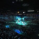 Garth Brooks Instagram - Louisiana, anyone is f*cking lucky to come play for you!!!! Thank you for tonight! Thank you for my life!!! love, g #garthatsugarbowl