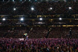 Garth Brooks Instagram - When we sang The Dance together tonight, I realized… As great as 2014 could have been, it could not have held a candle to 2022 at Croke Park with YOU!! I LOVE IRELAND 🇮🇪 !!!!!! love, g #GARTHinIRELAND