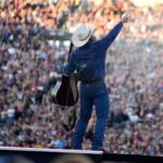 Garth Brooks Instagram – GO IRISH!!!!!!! love, g