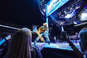 Garth Brooks Instagram - Orlando, I’ll say it again - YOU #%^#% ROCK!!!!!!! love, g #GARTHinORLANDO