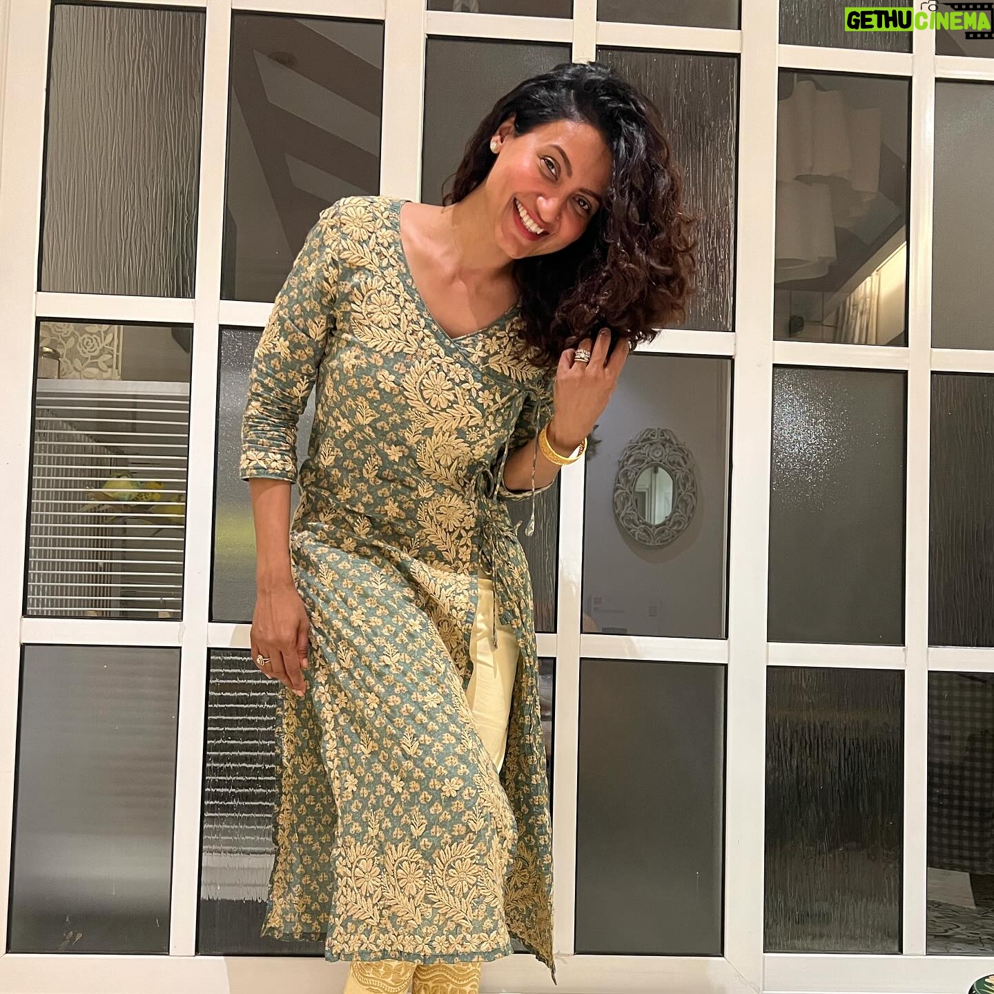 Gauahar Khan Instagram - My Happy Girl ! My crazy sister ! My irritating nautanki ! My accent wali firang behen ! I promise to be ur alarm clock forever . Hehehehhe , you are the cutest . I love you . May Allah bless you with the best on this birthday and forever more . Always making best memories. U deserve the best of comfort and love n good health , n may Allah gift you with this n more beyond your imagination. Ameen . Miss you . As much as I called u a bull all my life , Allah gave me my very own bull too , my Zehaan is a taurian too . Hahahaha life is special . Alhamdulillah. Have fun my Nix ! ❤️😘🍰 happy birthday @nigaarzkhan you are such an amazing khala to my Zehaan , thank u for everything. 🍰😘 #nikkiammi