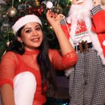 Gayathri Shan Instagram - MERRY CHRISTMAS 🎅🏻🎄🥂