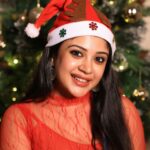 Gayathri Shan Instagram - MERRY CHRISTMAS 🎅🏻🎄🥂