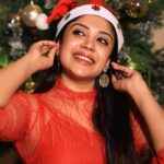 Gayathri Shan Instagram - MERRY CHRISTMAS 🎅🏻🎄🥂