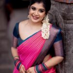 Gayathri Shan Instagram - Uyir kolludhu onnenappu 💕😍 . . . 💄 @sharanyas_makeupartistry