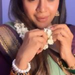 Gayathri Shan Instagram - உன்ன முட்ட சொல்லி கூப்புடுதோ… ❤️‍🔥 . . . 🥻 @kaithari_nesavu_sarees