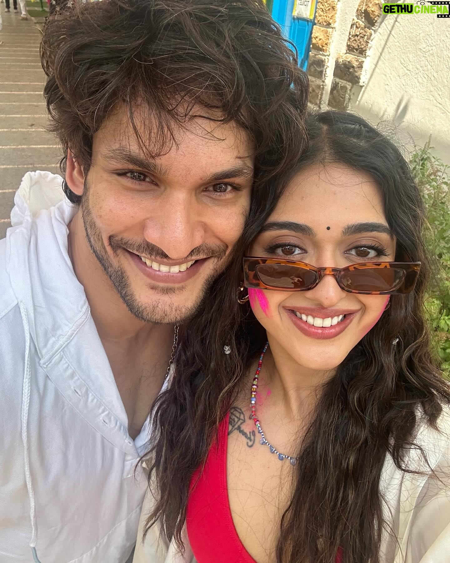 Gayatri Bhardwaj Instagram - Holi haiiiii💃🏽🌺💦