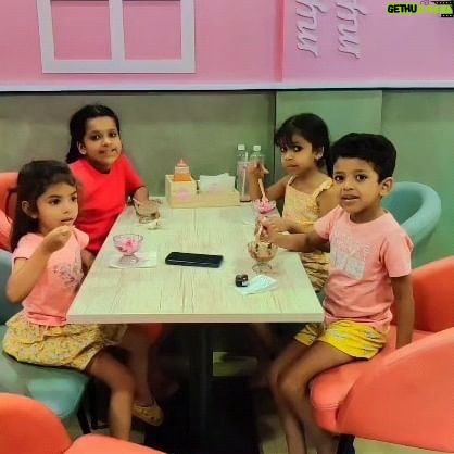 Geetha Madhuri Instagram - It's icecream π€€ π¦ π¦ sugar antaruuu π My kiddos π #kids #jonnyjonnyyespapa #kidsrcrazy #funwithkids #fun #icecream #shalaka #narayane #aravind #daakshayaniprakruthi #krishna #my3beautifulblessings #my3kids #narayani #daakshayani #mylife#happiness
