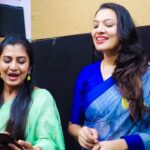 Geetha Madhuri Instagram - ‘AUR EK BAAR RAAVALI KCR’ @ktrtrs @kavitha_kalvakuntla @trsharish @brsparty #kcr @gautamraohyd Music - @puneeth_manyam Lyrics- @shyamkasarlalyrics Singers- @singergeethamadhuri @parnika_manya @saketh_komanduri @dhanunjay Keyboards- @saikumarkeys Rhythms programming- @pavankumar.rhy Live Rhythms- Anil Mix- @srinath_komanduri and @saketh_komanduri Mix n Master- @raamgandikota @brs_kcr_army1 @brs_kcr_army_2.0 @brs_party_fan_page @kcr_brs_party @brs_telagana_ @brsparty_official_songs_01 @brs_songs_official_page @trspartyonline_ @trs_army_ @kcr_army_ @ktr_army11 @ktr_army11 @ktr_followers ktr2023 @future_perfect_ktr