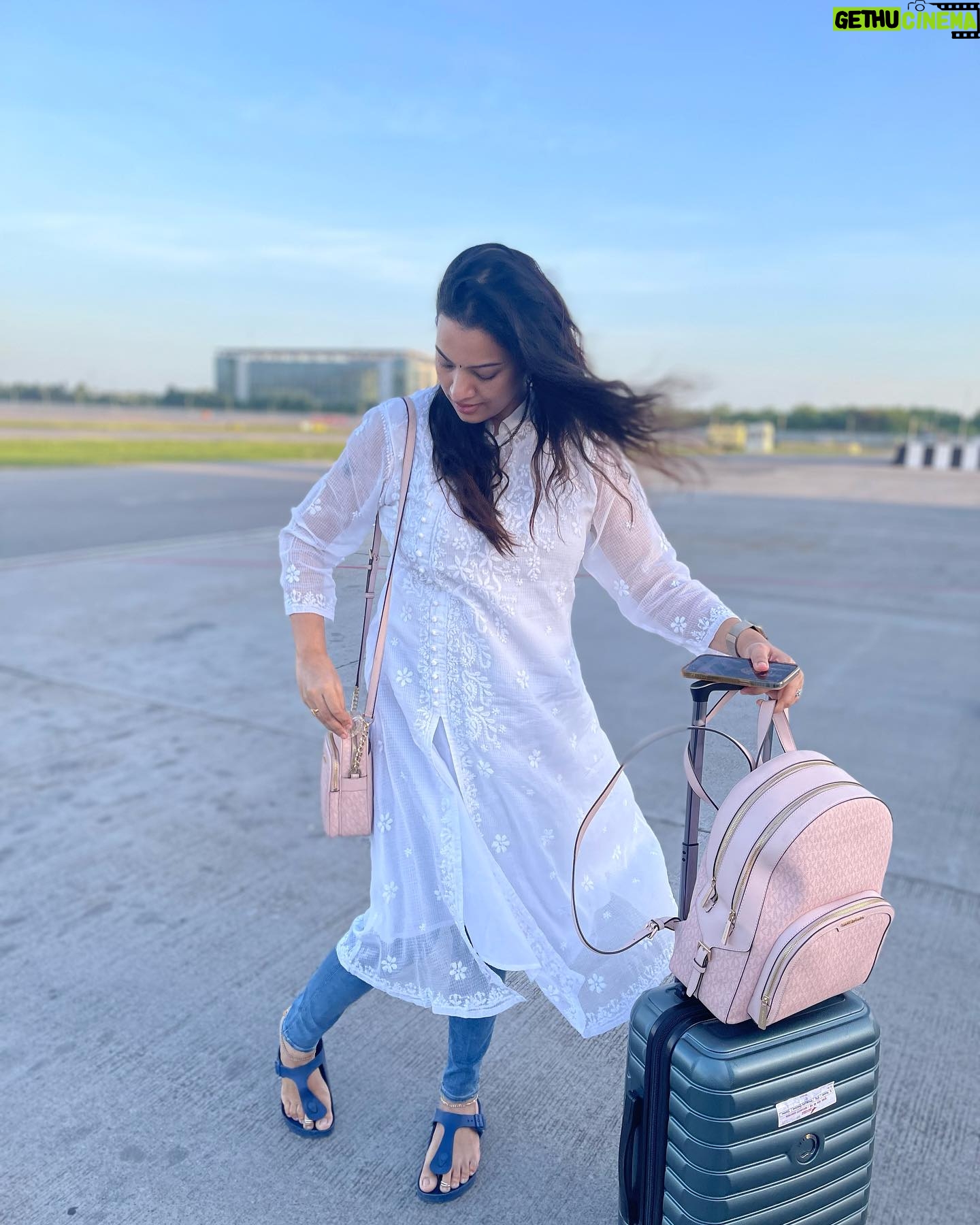 Geetha Madhuri Instagram - @mkchikanworks