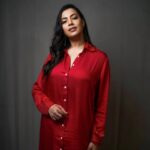 Geetha Madhuri Instagram - In frame @singergeethamadhuri Makeup hair and styling @emraanartistry @hyderabadbeautycentre @galaeyelashesartistry Outfit by @krithi_keerthi @queena_designs Photography @csk_cliks #geethamadhuri #singer #geethamadhurisinger