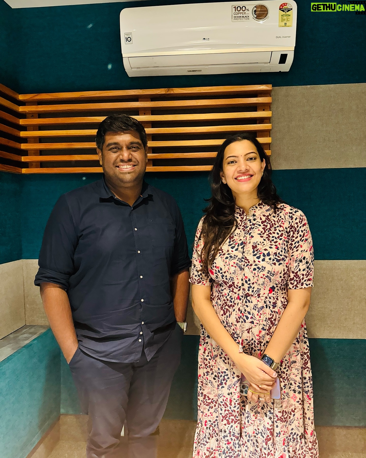 Geetha Madhuri Instagram - #hipappa #hinanna such a beautiful composition @heshamabdulwahab !!!