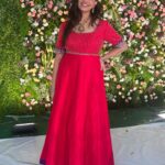Geetha Madhuri Instagram – Outfit – @sridesigns_by_sravanthi 
Jewellery – @hanusri__collections