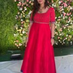 Geetha Madhuri Instagram – Outfit – @sridesigns_by_sravanthi
Jewellery – @hanusri__collections