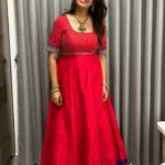 Geetha Madhuri Instagram – Outfit – @sridesigns_by_sravanthi 
Jewellery – @hanusri__collections