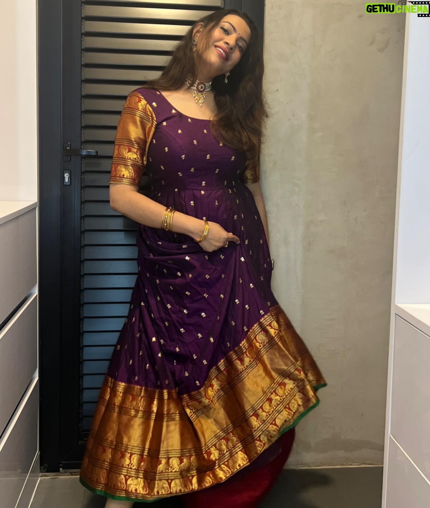 Geetha Madhuri Instagram - Outfit - @vedulaswardrobe Jewellery- @hanusri__collections