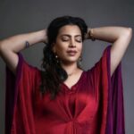 Geetha Madhuri Instagram - In frame @singergeethamadhuri Hair makeup & styling @emraanartistry @hyderabadbeautycentre @galaeyelashesartistry Outfit by @queena_designs @krithi_keerthi Photography by @csk_cliks