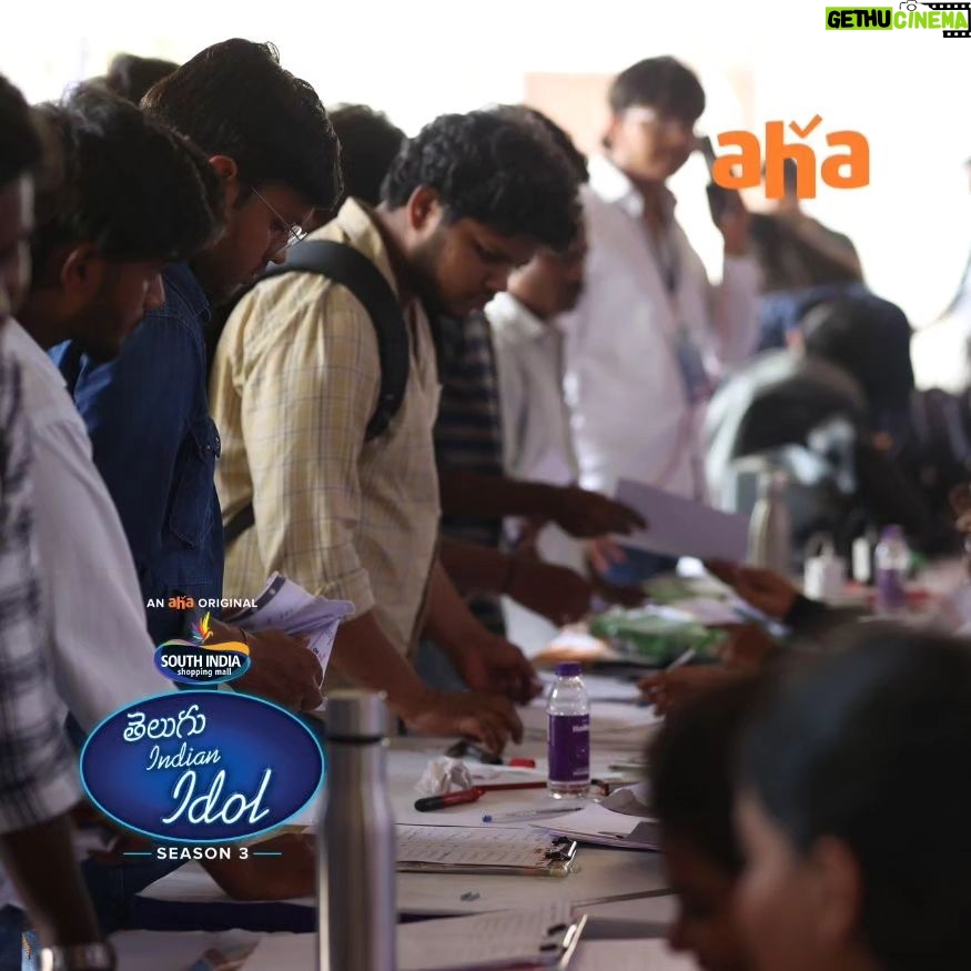 Geetha Madhuri Instagram - #TeluguIndianIdolS3 Mega Auditions received an amazing response. π€ππ @musicthaman @singergeethamadhuri @karthikmusicexp @fremantleindia #hyderabad @southindiashopping #hyderabad #indianidol